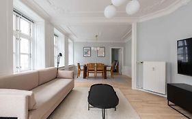 Spacious Tivoli Gardens Apartment W 3 Bedrooms